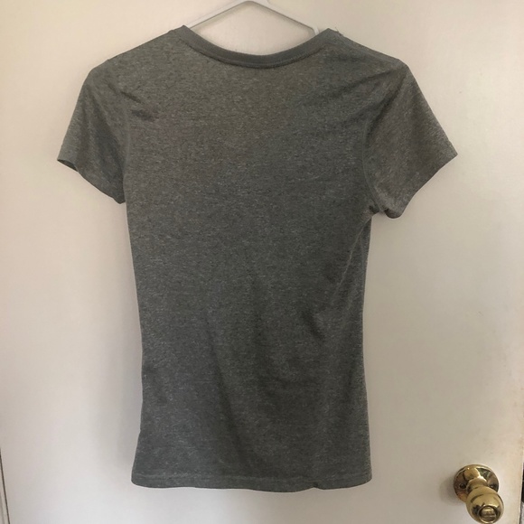 NIKE DRI-FIT Grey Workout Shirt - Picture 2 of 3